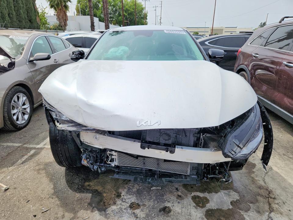 2024 KIA EV6 Light