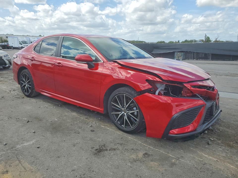 2023 Toyota Camry se
