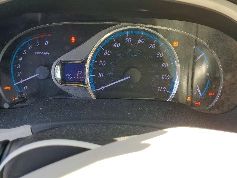 2012 Toyota Sienna xle 8-passenger