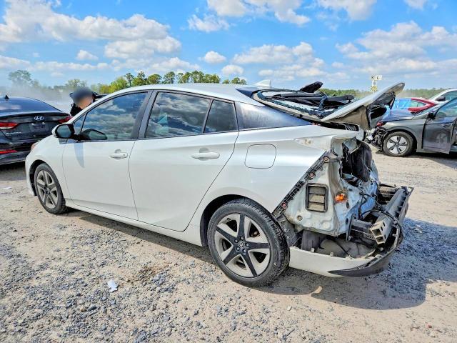 2016 Toyota Prius Three Touring
