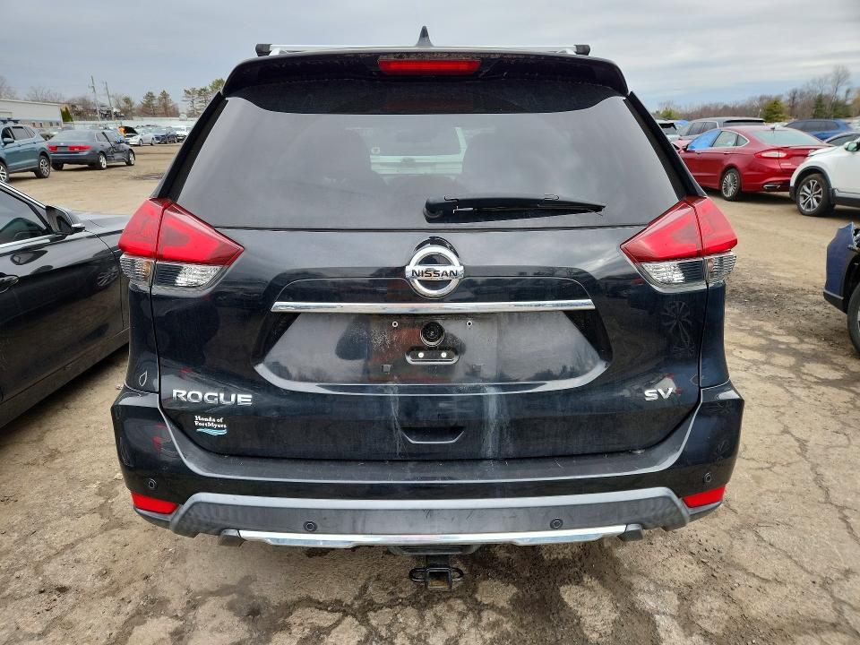 2020 Nissan Rogue sv