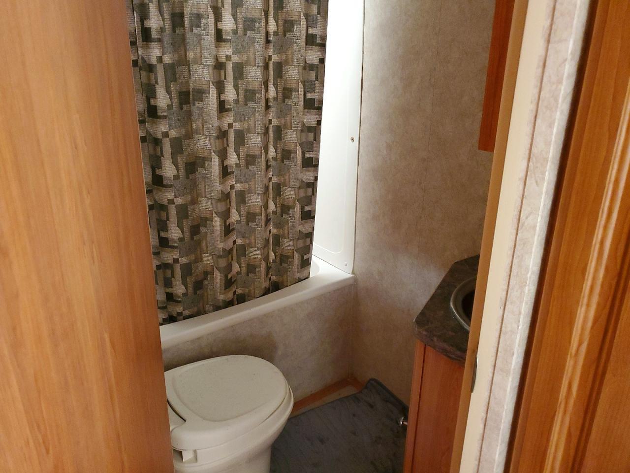 2008 Forest River Surveyor Camper