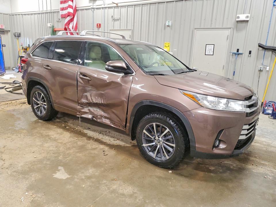 2017 Toyota Highlander xle