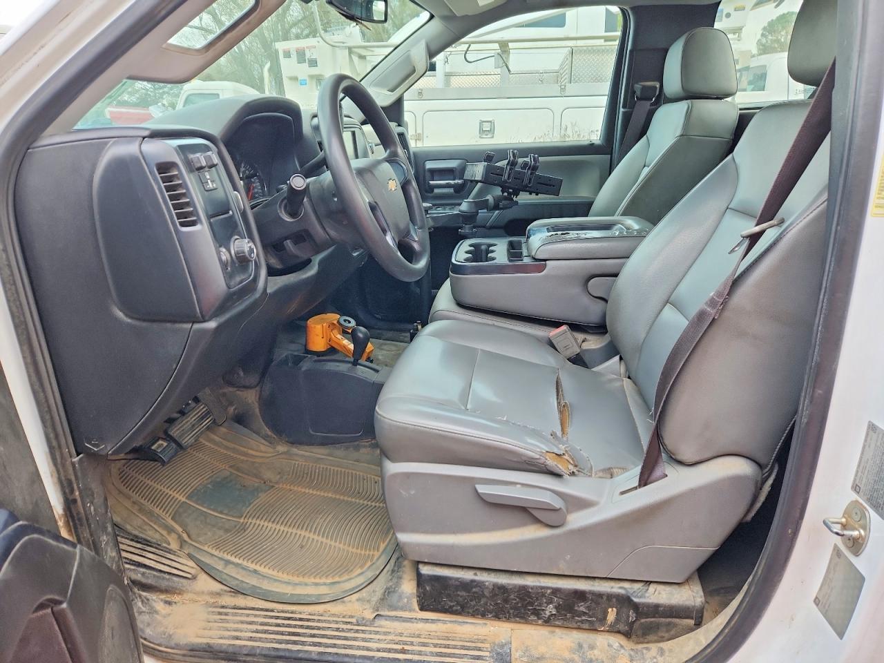 2017 Chevrolet Silverado Utility / Service Truck