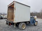 1993 Ford F700 BOX Truck