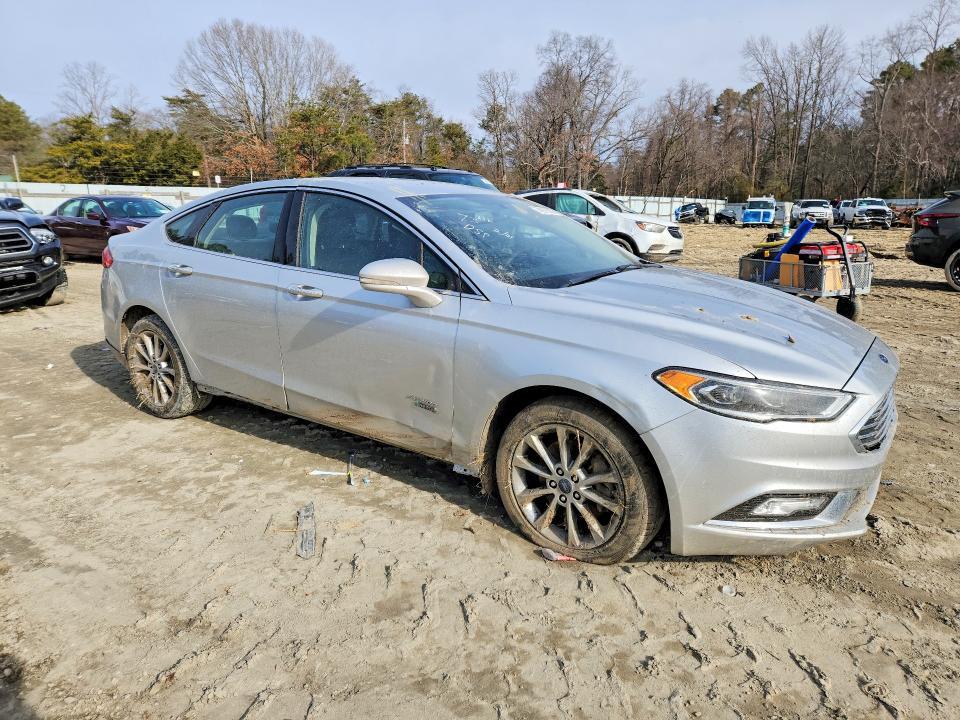 2017 Ford Fusion se Phev
