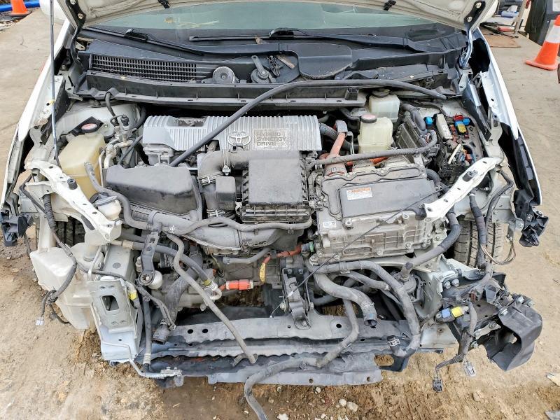 2015 Toyota Prius v two