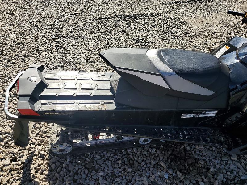 2014 Skidoo Snowmobile
