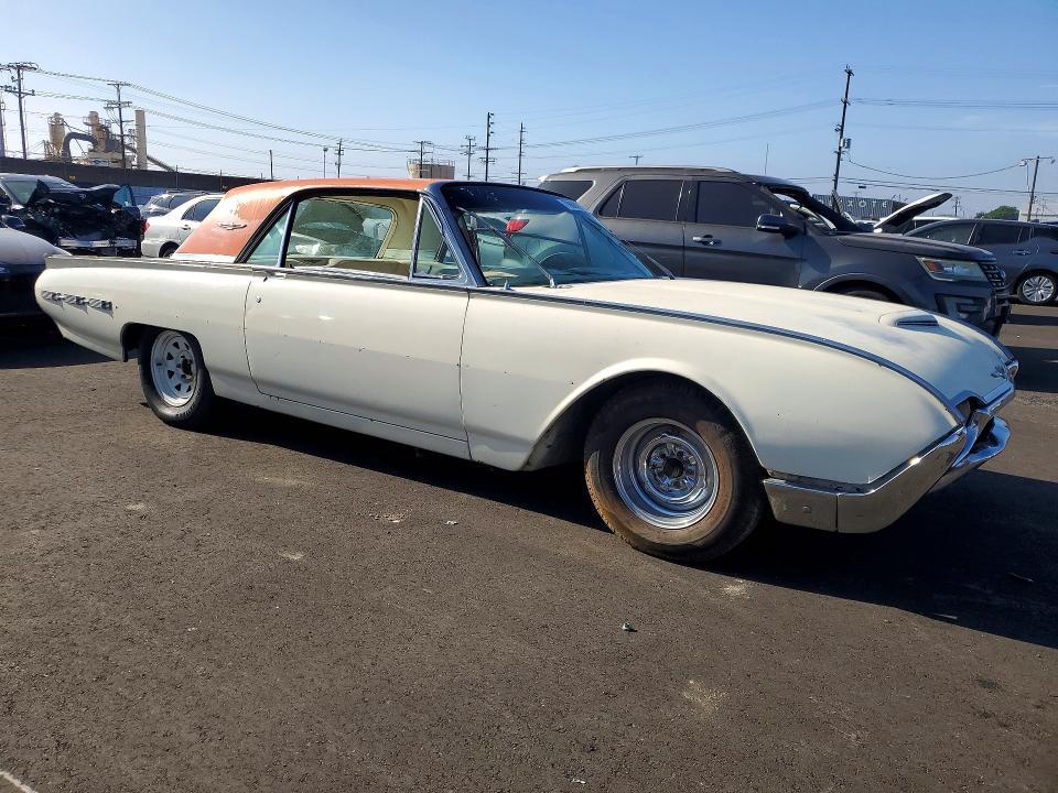 1962 Ford Thunderbird