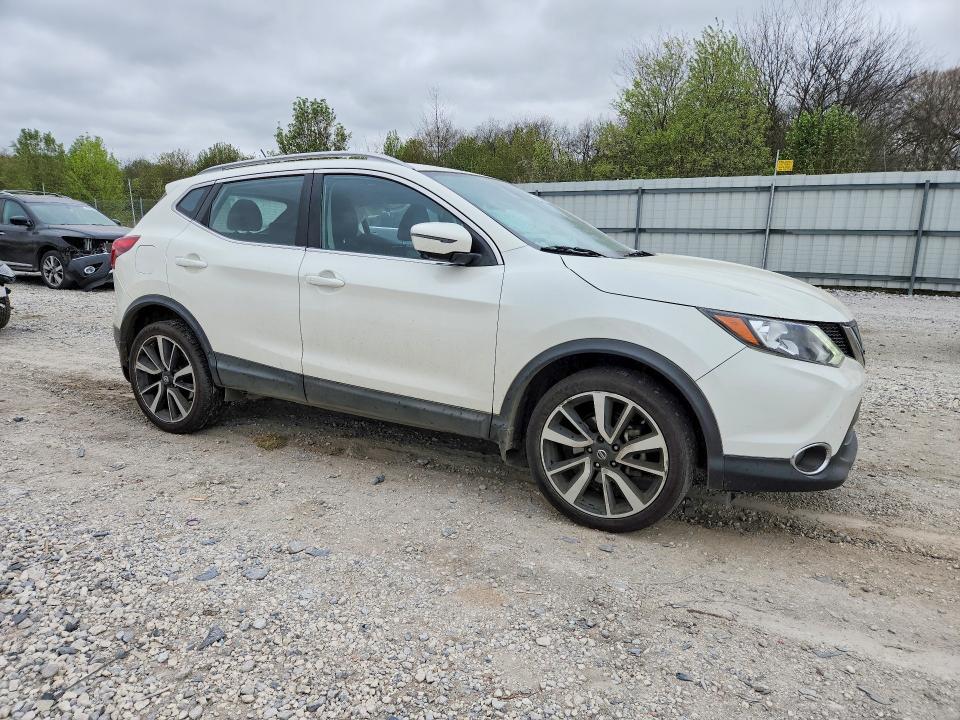 2017 Nissan Rogue Sport sl