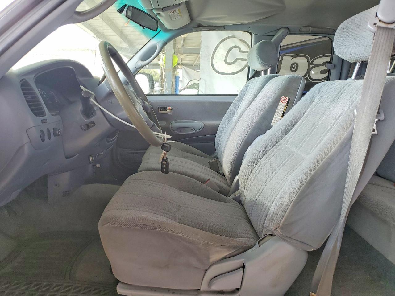 2002 Toyota Tundra SR5 V8