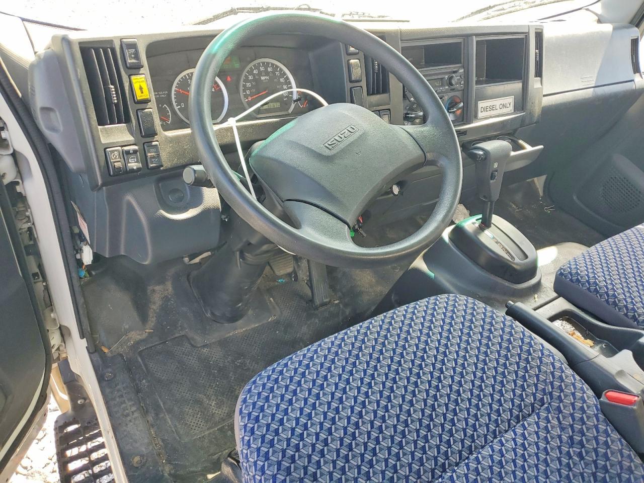 2024 Isuzu NRR BOX Truck