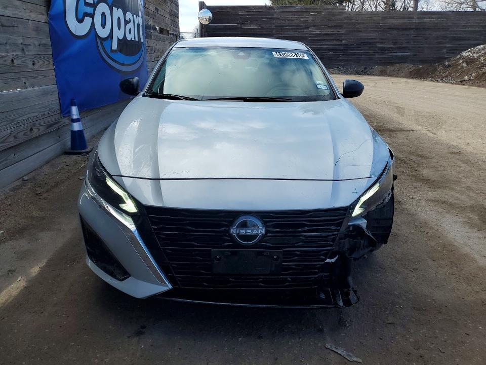 2025 Nissan Altima