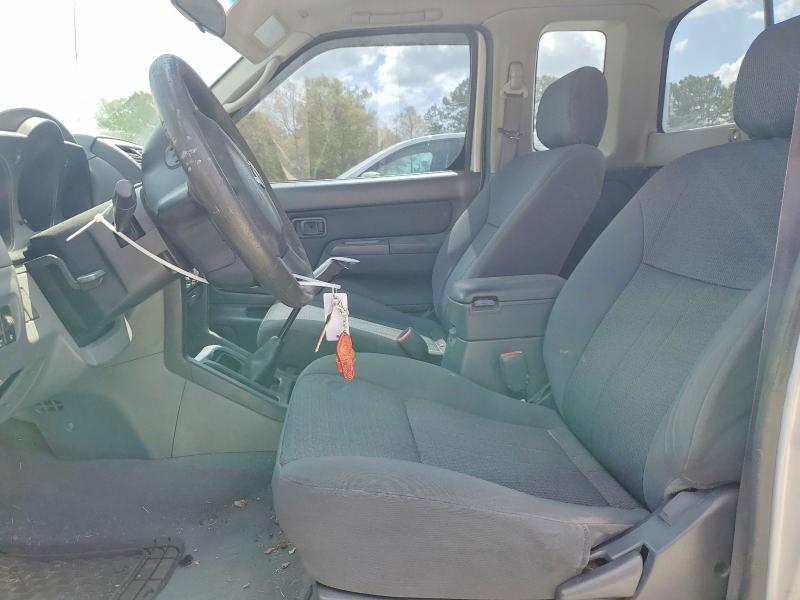 2003 Nissan Frontier Standard