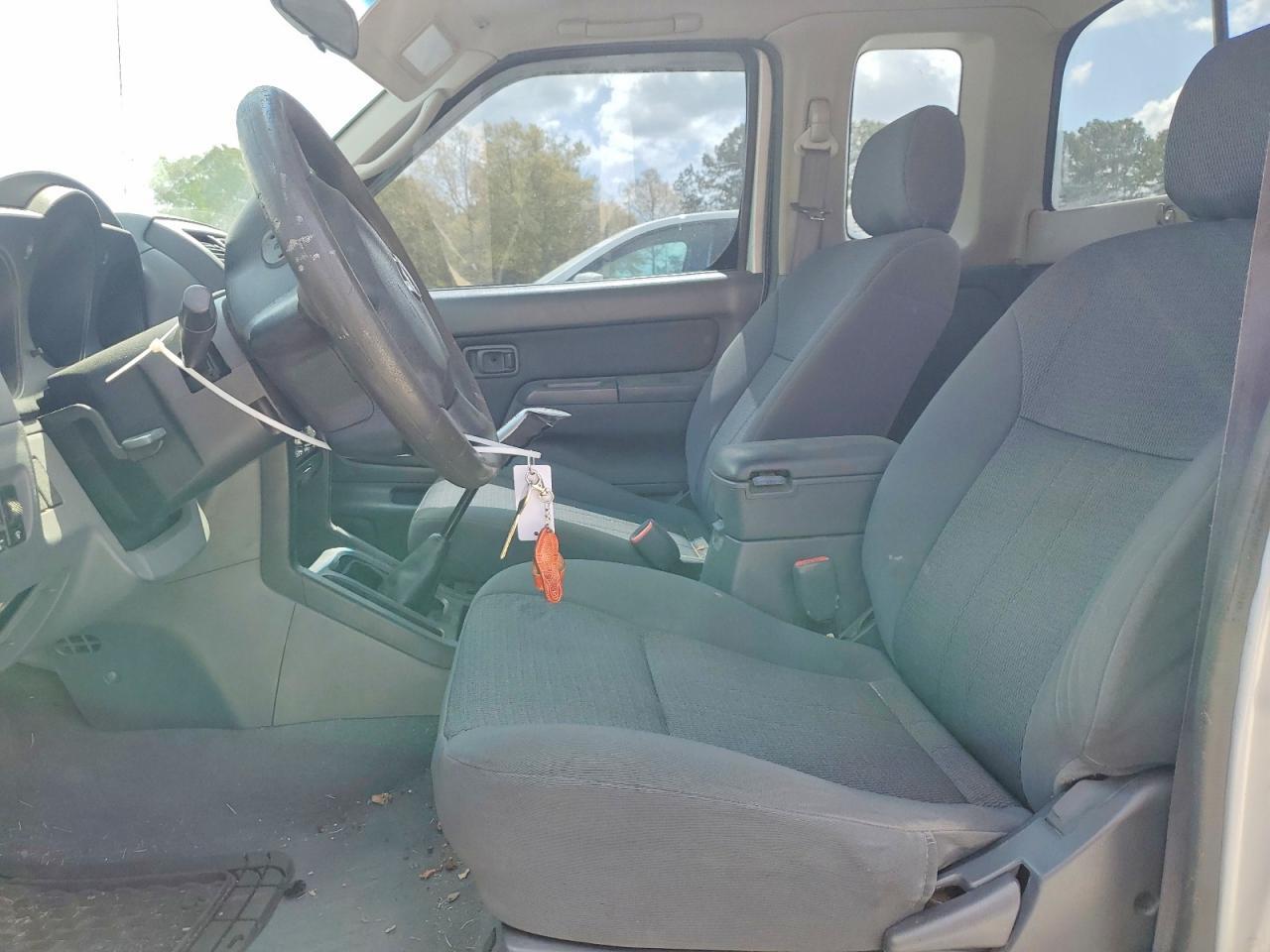 2003 Nissan Frontier Standard