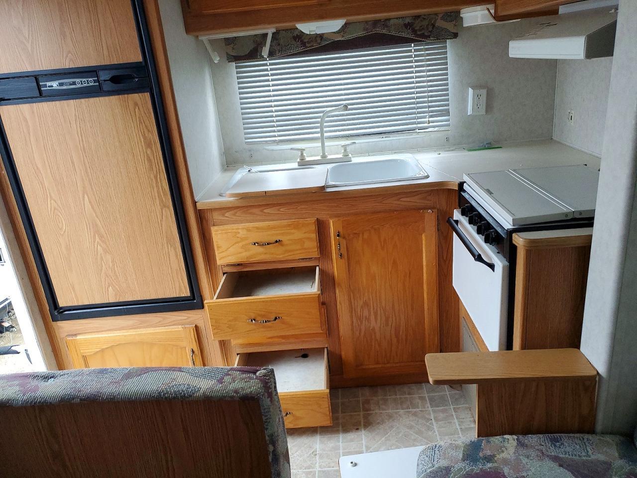 2003 Sportsmen Ultra Lite Camper