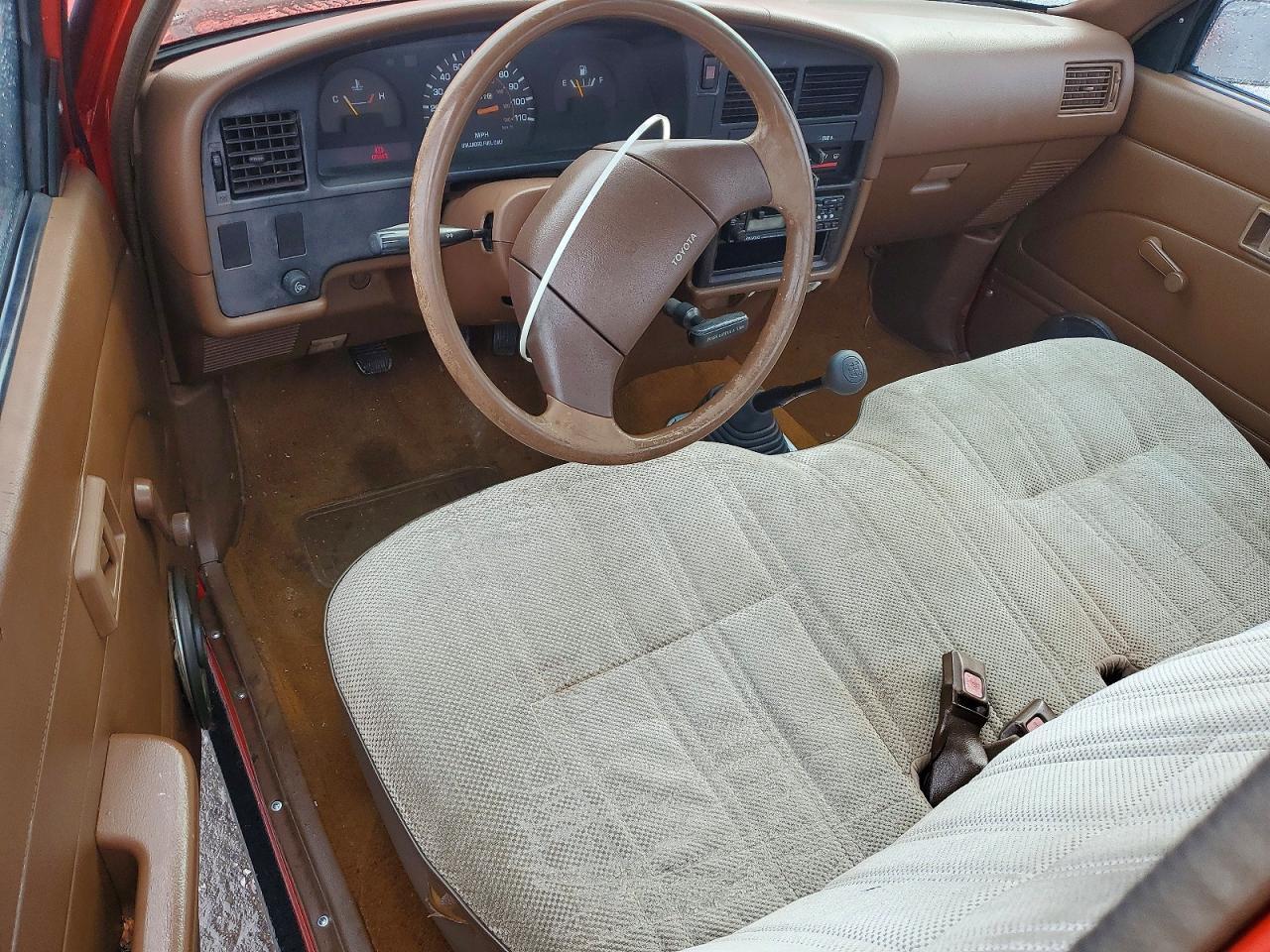 1989 Toyota Pickup Deluxe