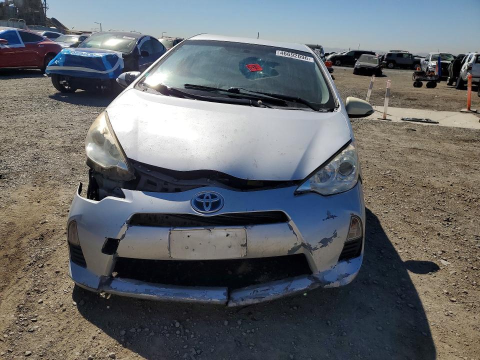 2013 Toyota Prius c Three