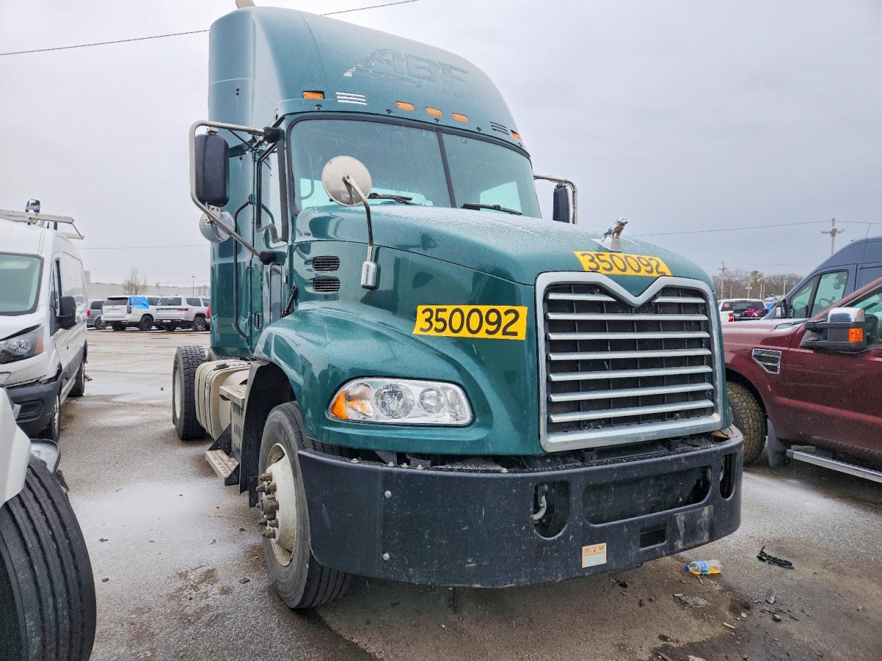 2016 Mack CX612 Semi Truck