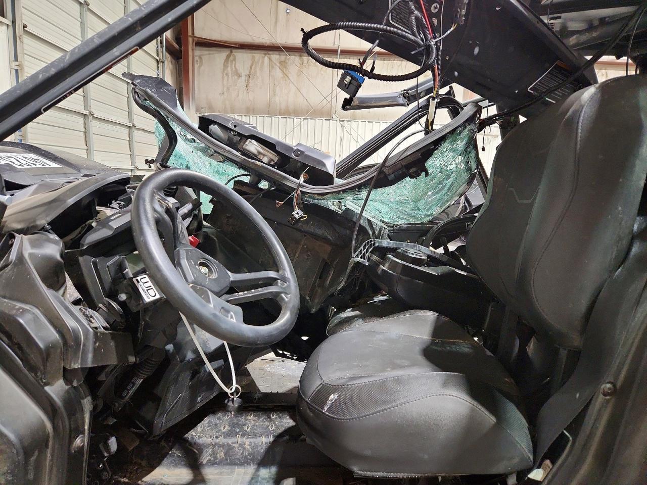 2025 Can-Am Defender Utility Vehicle