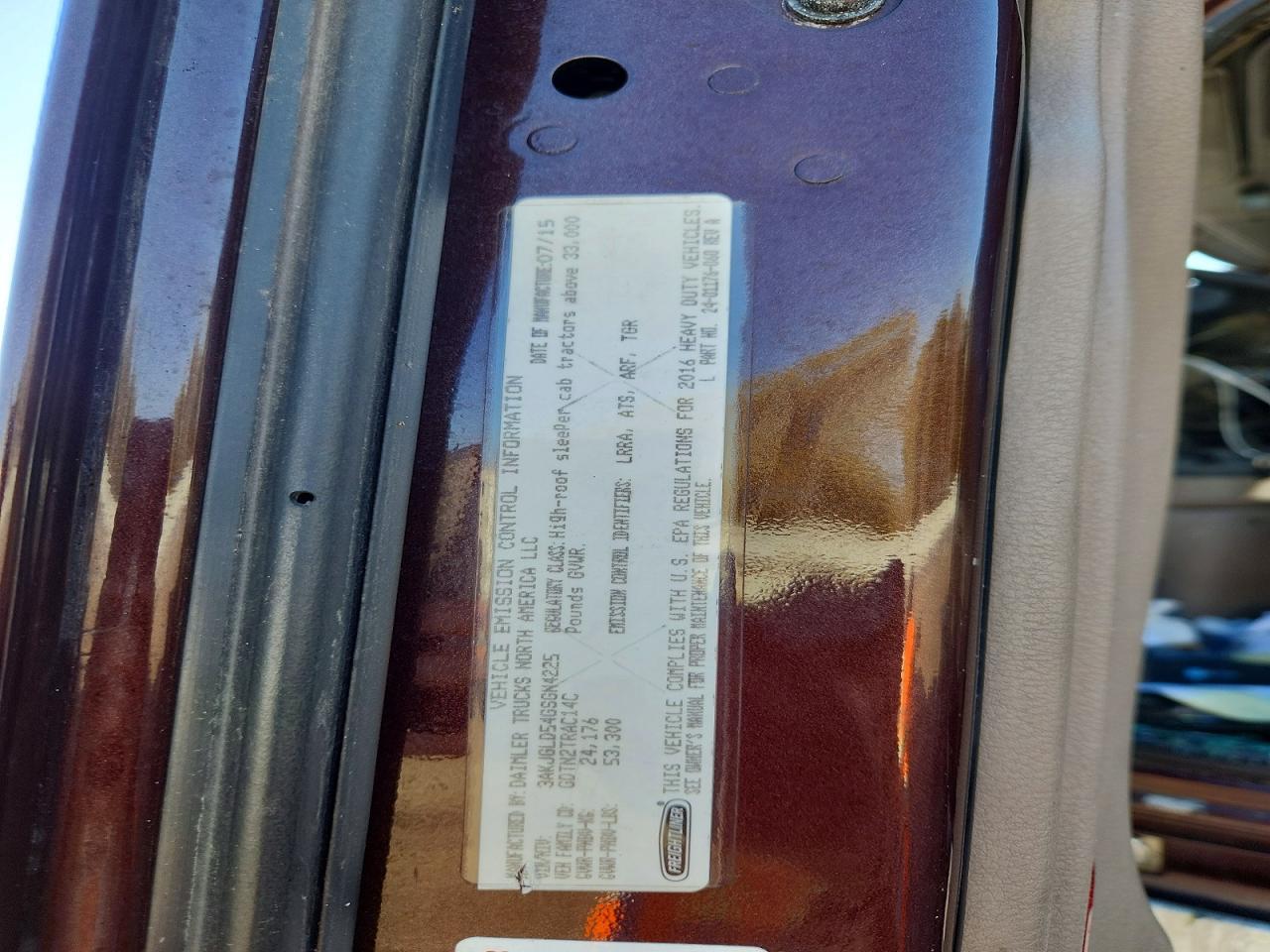 2016 Freightliner Cascadia 125 Semi Truck