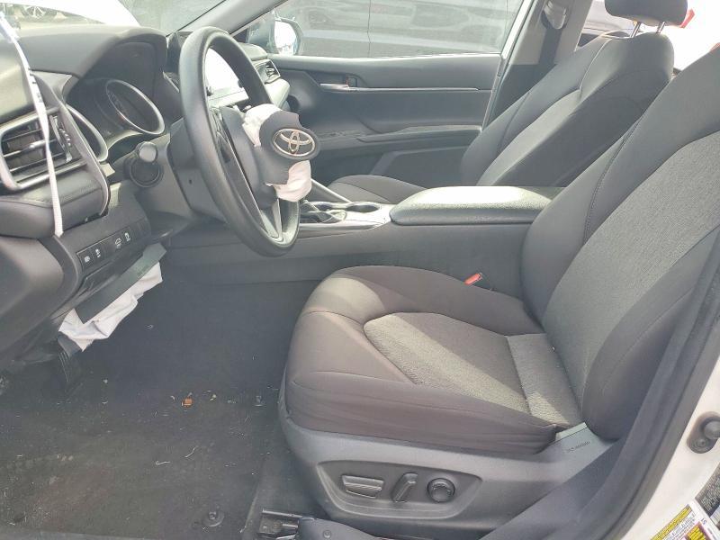 2021 Toyota Camry le