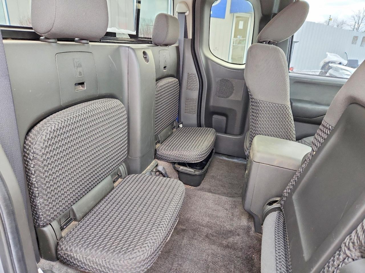 2011 Nissan Frontier SV V6