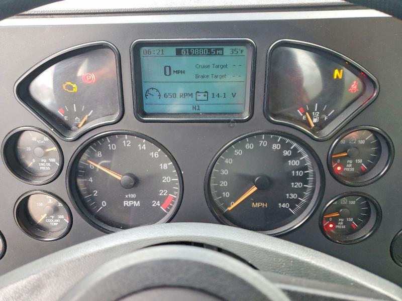 2017 Mack CXU613 Semi Truck