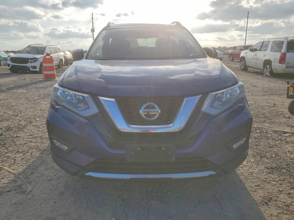 2018 Nissan Rogue sv