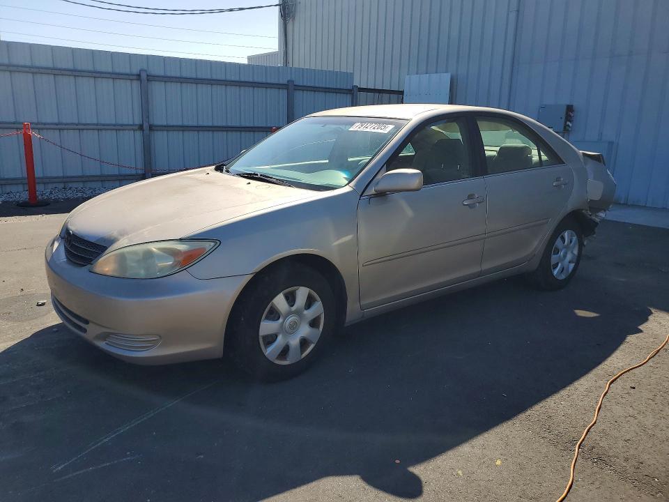 2003 Toyota Camry le