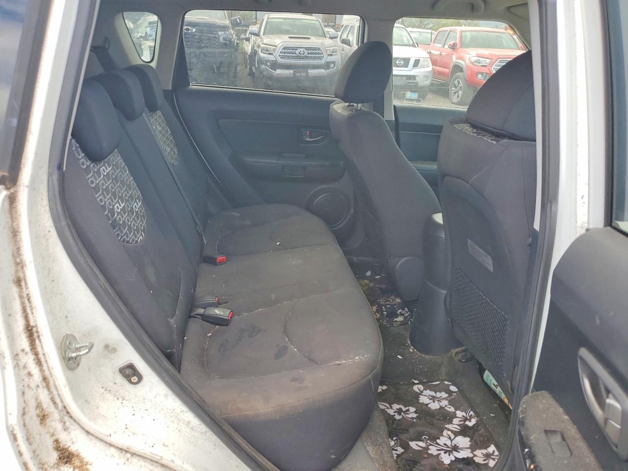 2010 KIA Soul +