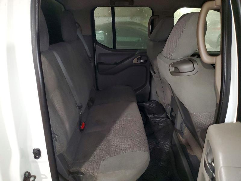 2013 Nissan Frontier sv