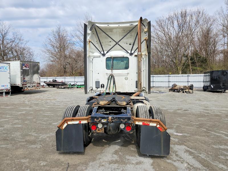 2017 Peterbilt 579 Semi Truck