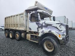 2015 Volvo VHD Dump Truck en venta en Portland, MI