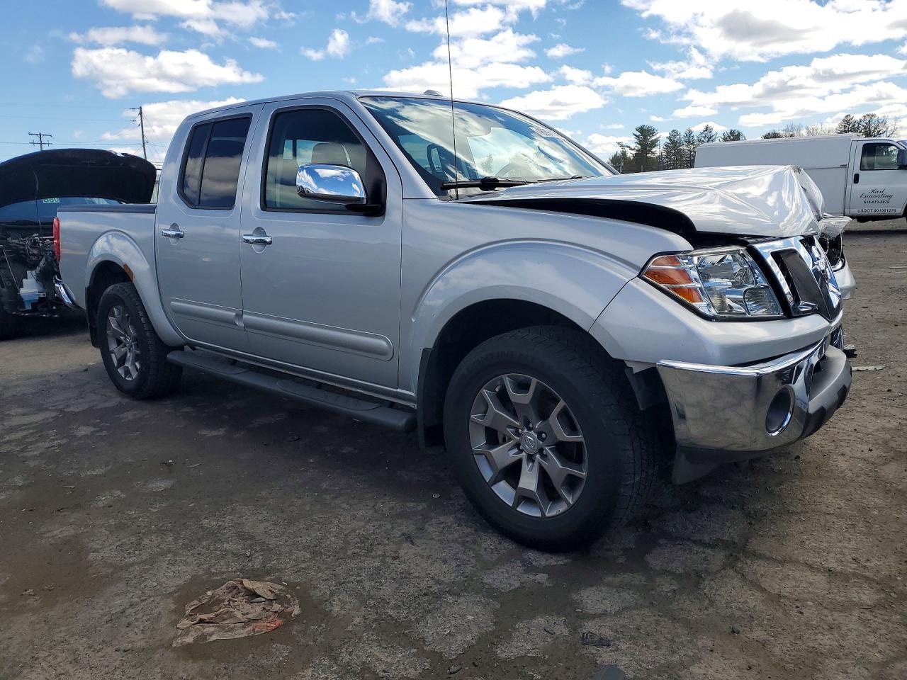 2015 Nissan Frontier SL