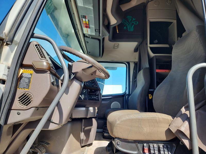 2016 Volvo VNL Semi Truck