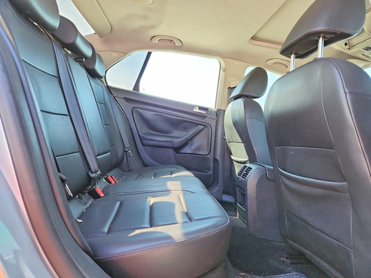 2010 Volkswagen Jetta se