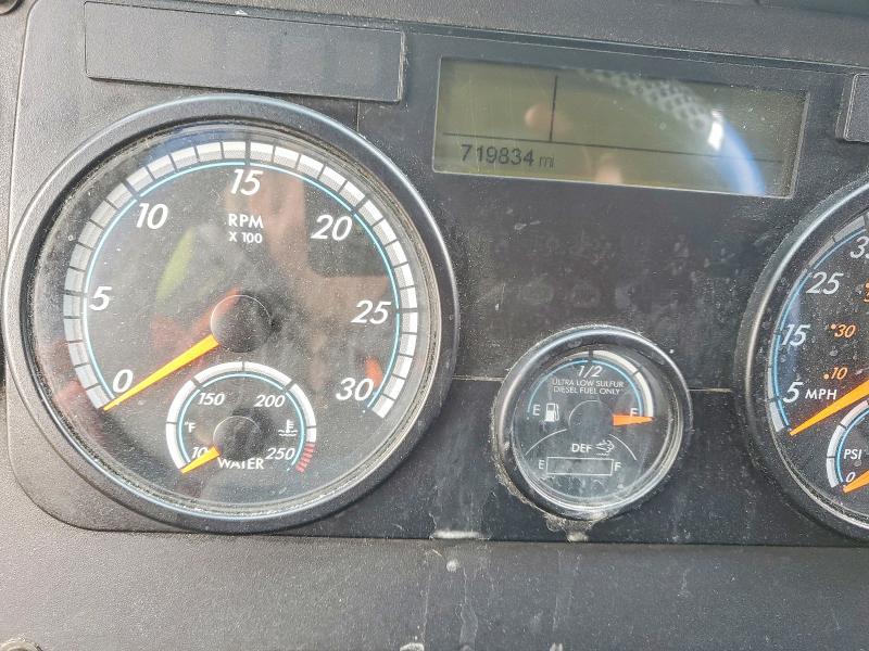 2017 Freightliner Cascadia 125 Semi Truck