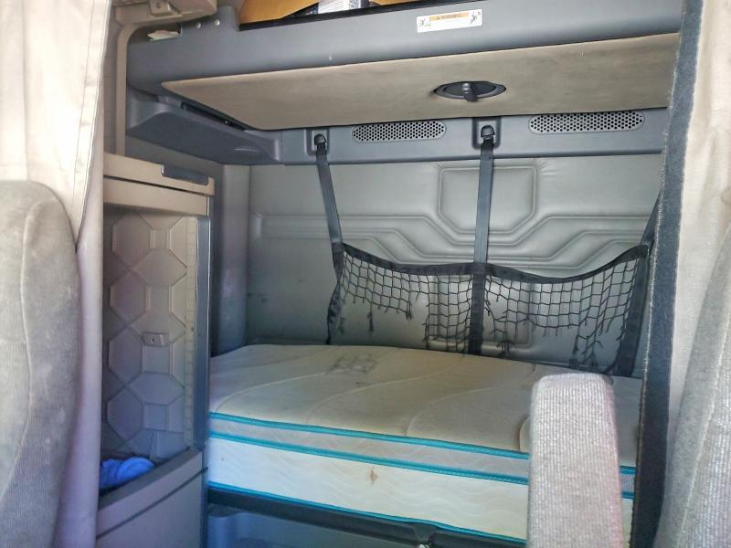 2011 Freigliner Cascadia 125