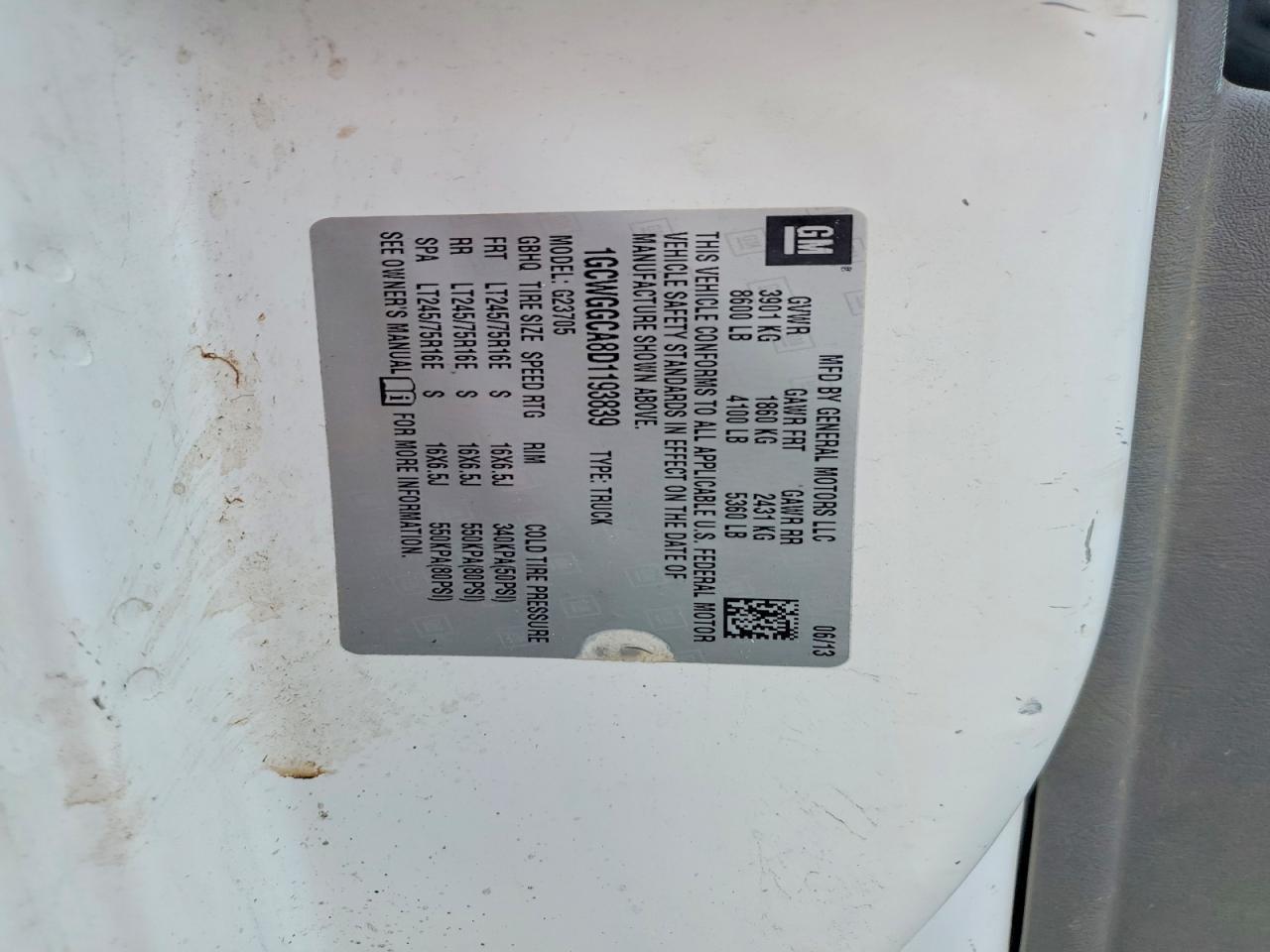 2013 Chev Express G2500