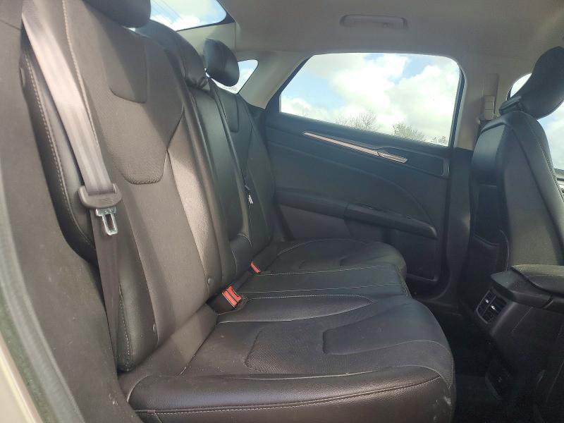 2016 Ford Fusion Titanium hev