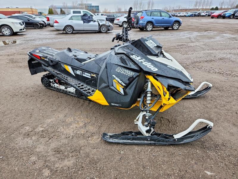 2016 Skidoo MX Z Blizzard 1200