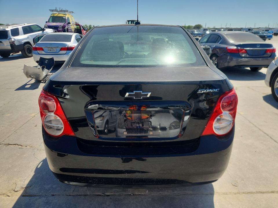 2016 Chevrolet Sonic ls