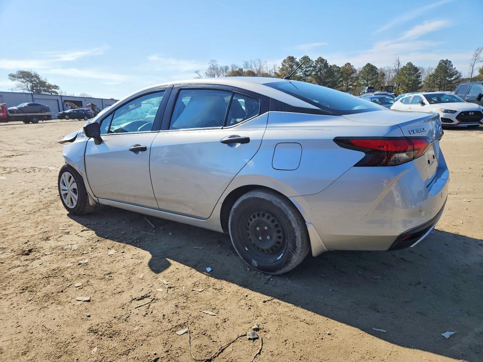 2020 Nissan Versa s