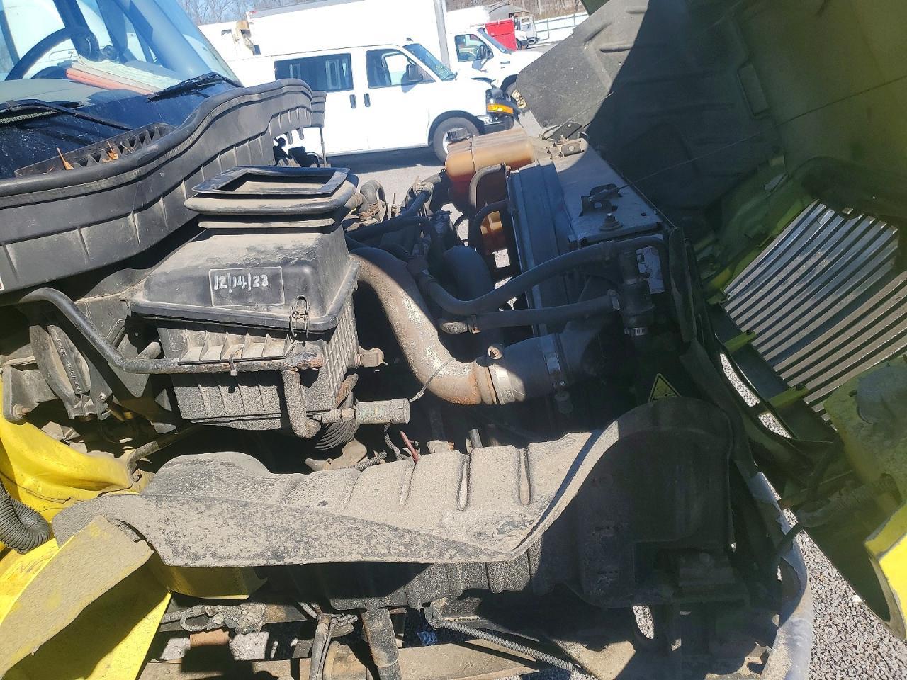 2013 International 4400 Refuse Truck