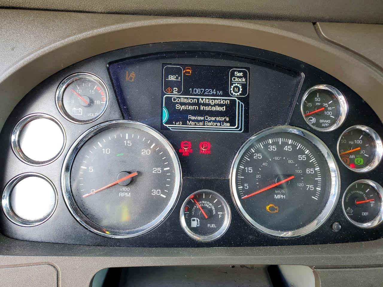 2018 Kenworth T680 Semi Truck