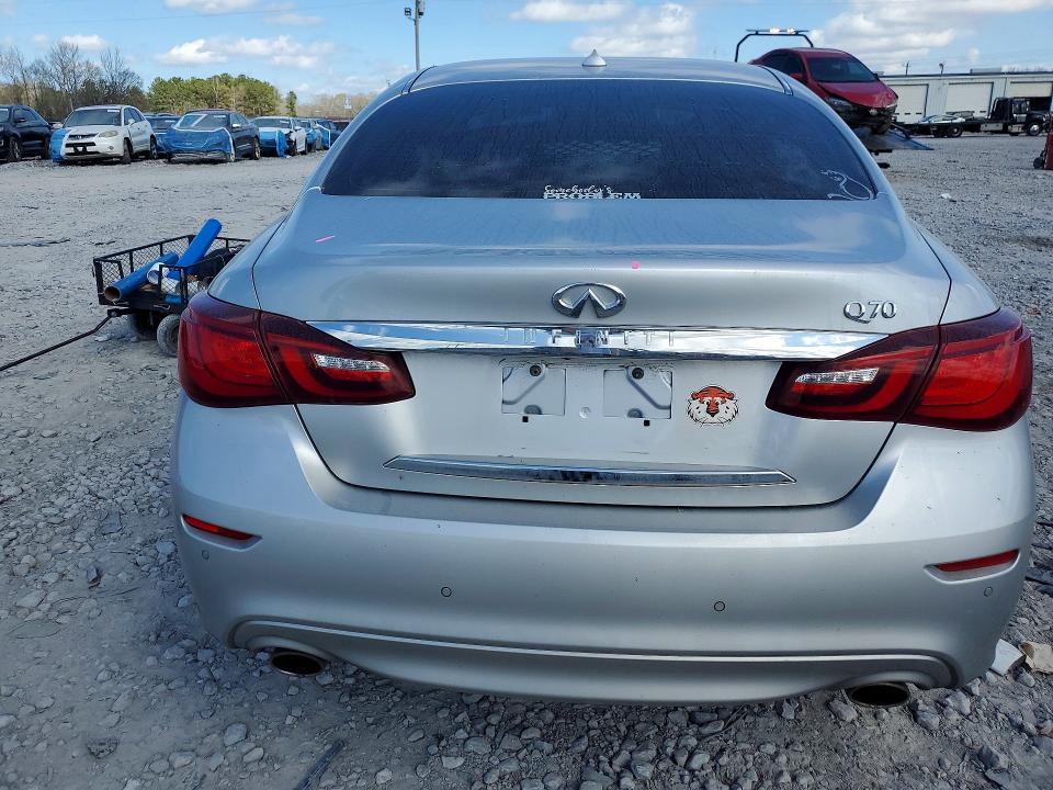 2015 Infiniti Q70 3.7