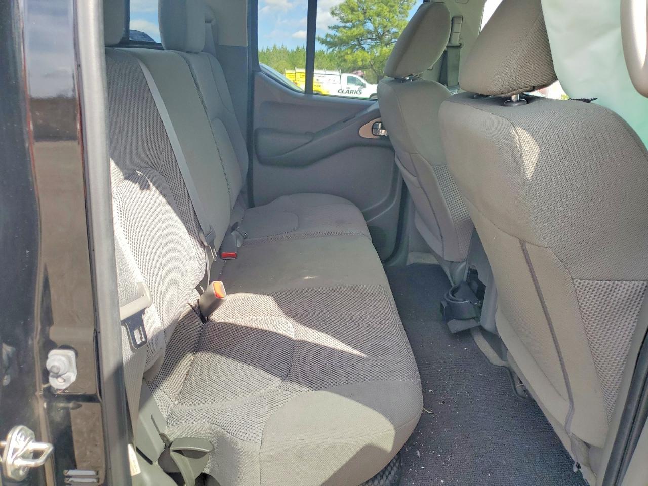 2018 Nissan Frontier SV