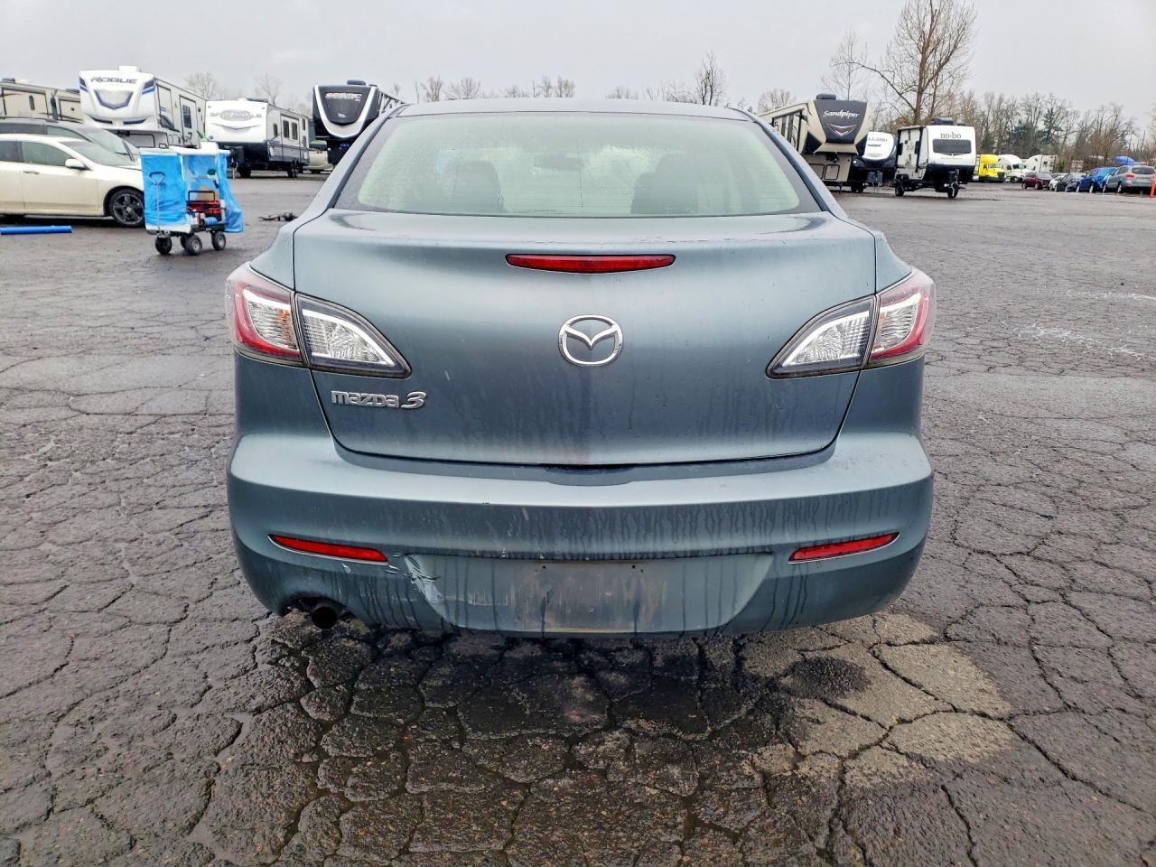 2013 Mazda 3 I