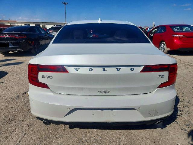 2017 Volvo S90 T5 Momentum